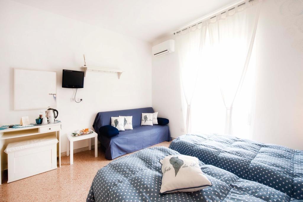Bed and Breakfast A Due Passi Forte dei Marmi Zewnętrze zdjęcie