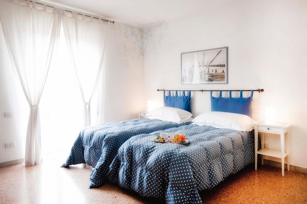 Bed and Breakfast A Due Passi Forte dei Marmi Zewnętrze zdjęcie
